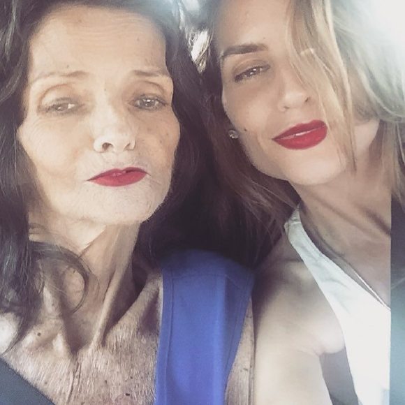 Meet your Posher, Brooke - Picture 1 of 1